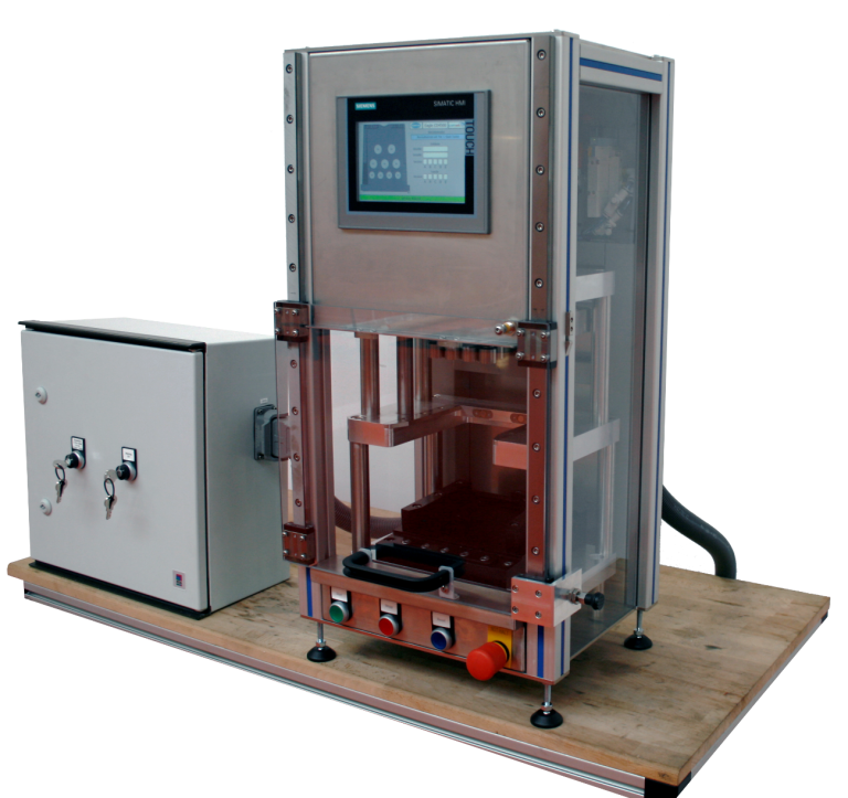 Laboratory device for pressing sealing bushings into the housing blank in water analysis (2019)